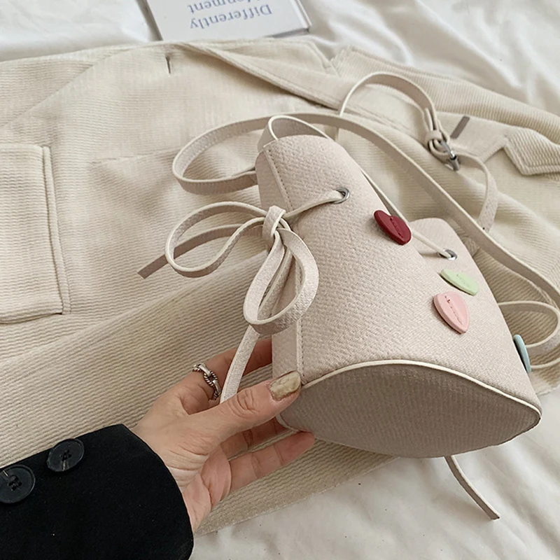 Popular Small Bag for Women 2025 New Fashionable Versatile Crossbody Bag Exquisite Handheld Bucket Bag