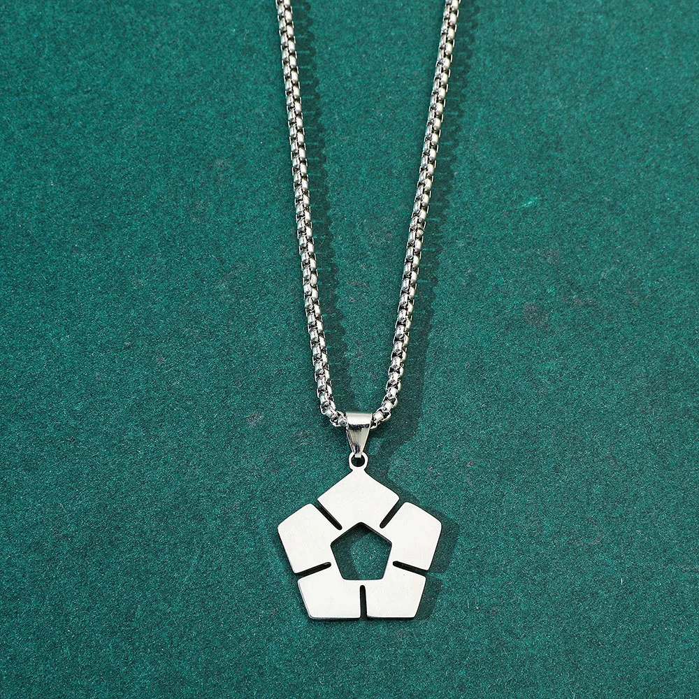 Modische Pentagon-Halskette Anime Cartoon Fußball-Symbol Edelstahl-Schmuck Kreative Cosplay-Accessoires Geschenk für Frauen Männer – Detail 4
