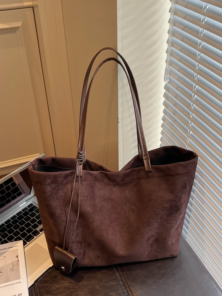 

Faionable Large Capaci Plu Tote Bag Women's Casual Sle Commuter Bag Magnetic Closure Soft Handle oulder Bag