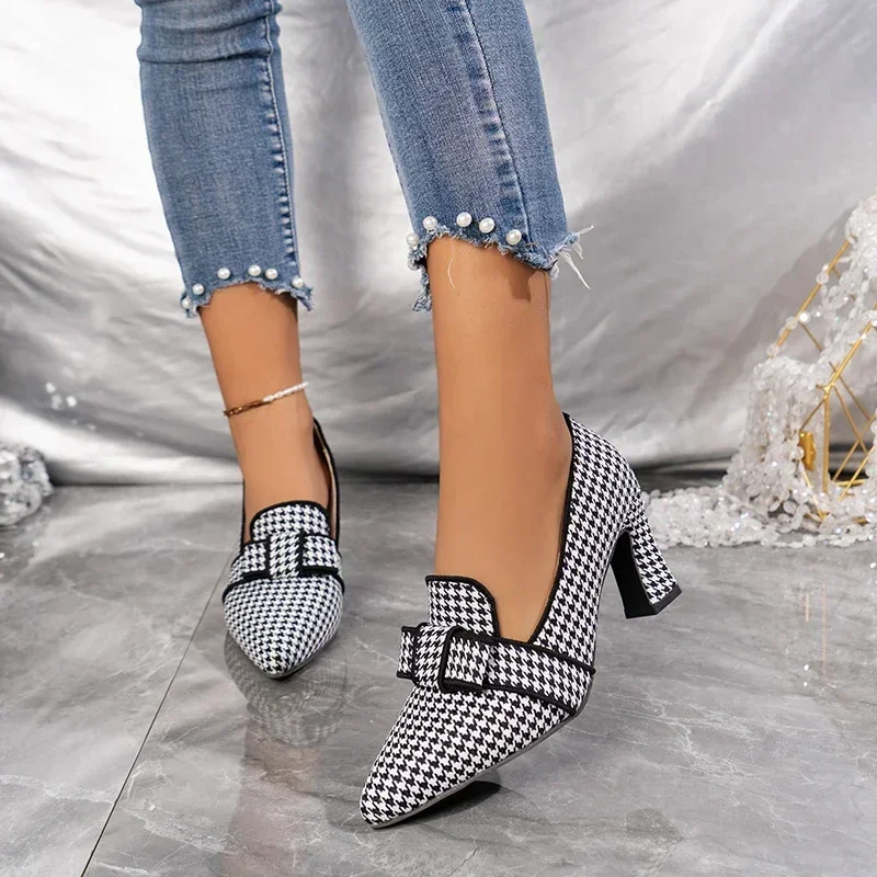 2024 Retro Fashion Women's Shoes Plaid Soft Leather Women's High Heels Spring Pointed Toe Thick Heel Women's Shoes Pumps