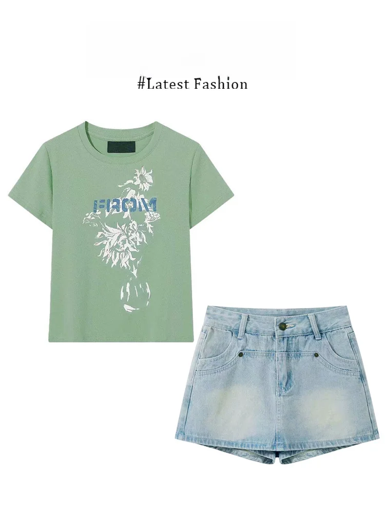 

Летний комплект Parkyeon: футболка и джинсовые шорты, стиль Pure Desire, утягивающая короткая юбка, модный дизайн, круглый вырез, короткий рукав