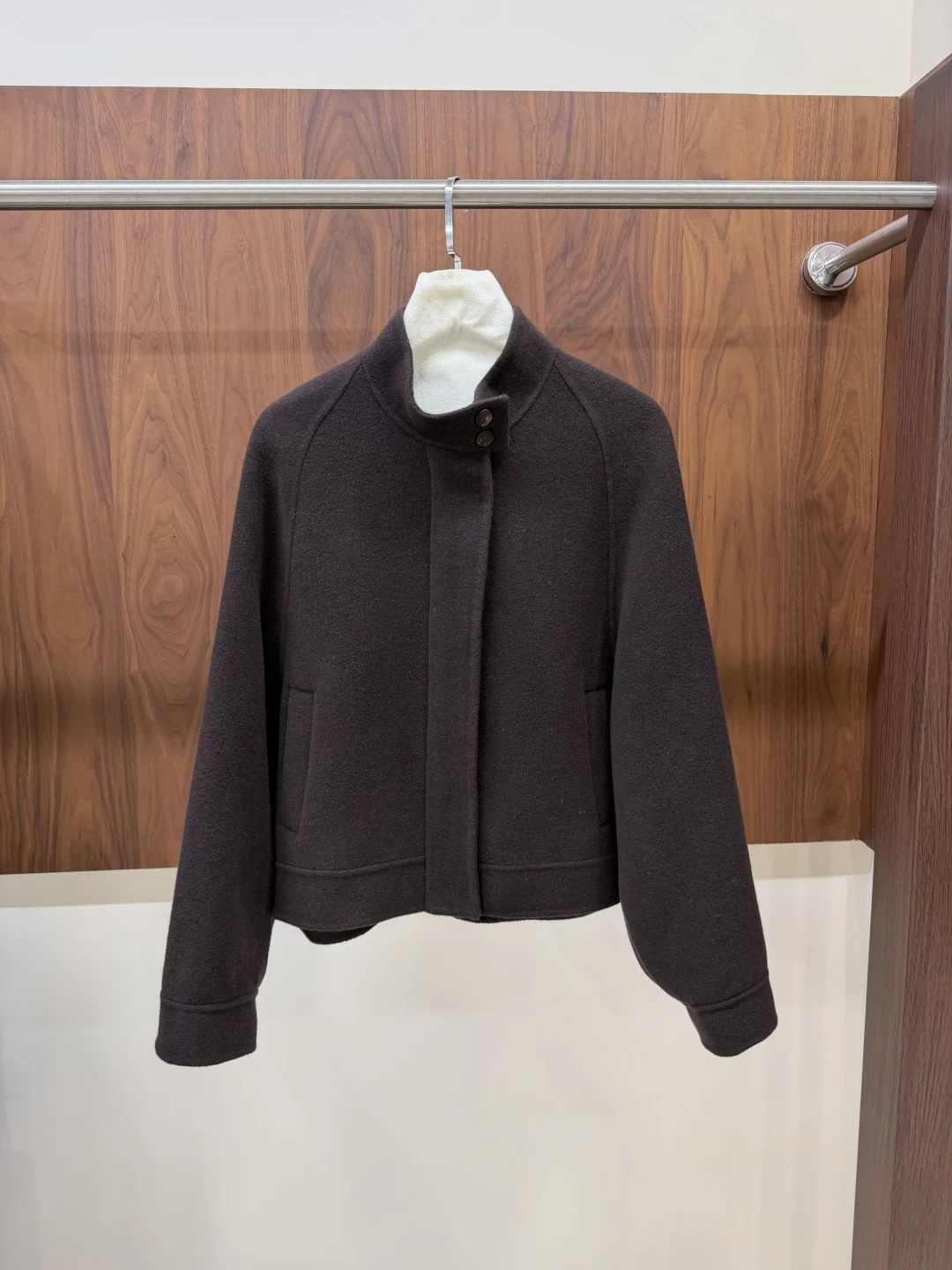 New High-Quality, Stylish, And Casual Autumn/Winter Cashmere-Wool Blend Coat; Available In Two Colors And Four Sizes (S, M, L, X