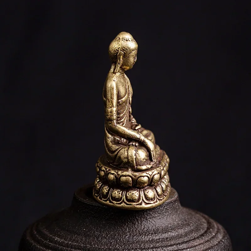 

FX-17 Hollow Pocket Brass Sakyamuni Small Ornament Dharma Patriarch Hand Handle Antique Copper Micro Carving Stall