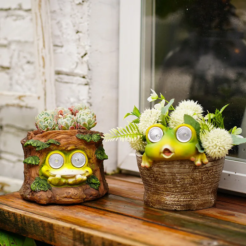 

"Solar Frog Planter with LED - Light Up Resin Succulent Pot - Outdoor Garden Decor with Water Spray