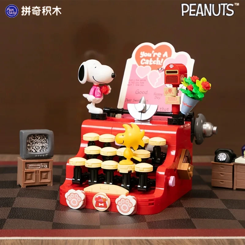 

Snoopy Building Blocks Retro Machine Series Home Appliances Typewriter Coffee Machine Patchwork Model Ornaments Toy Gifts
