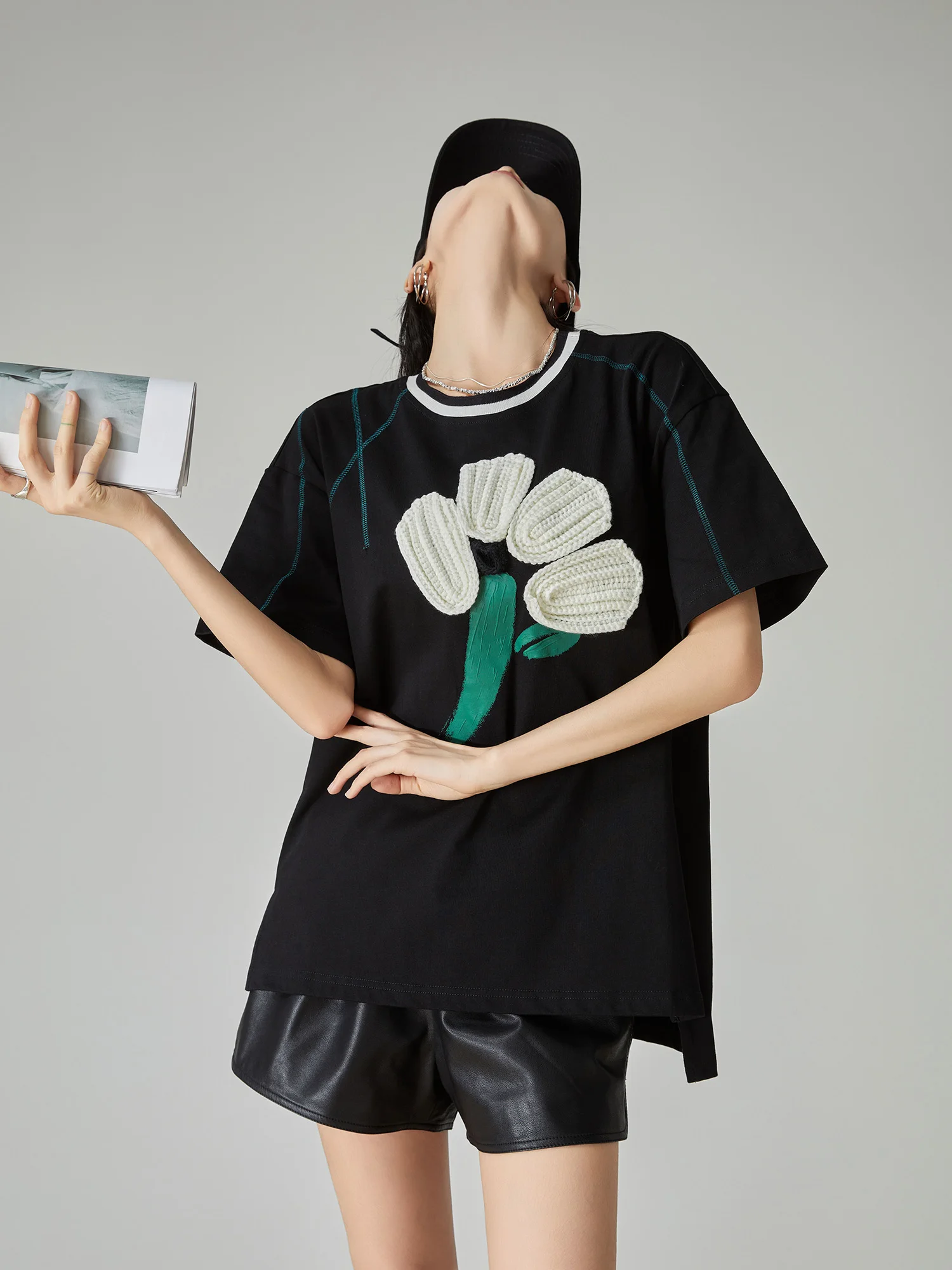 

Новая женская летняя футболка с коротким рукавом, вязаная, с цветочным принтом, приталенная, уникальный модный топ для повседневной носки, с дизайнерскими вставками