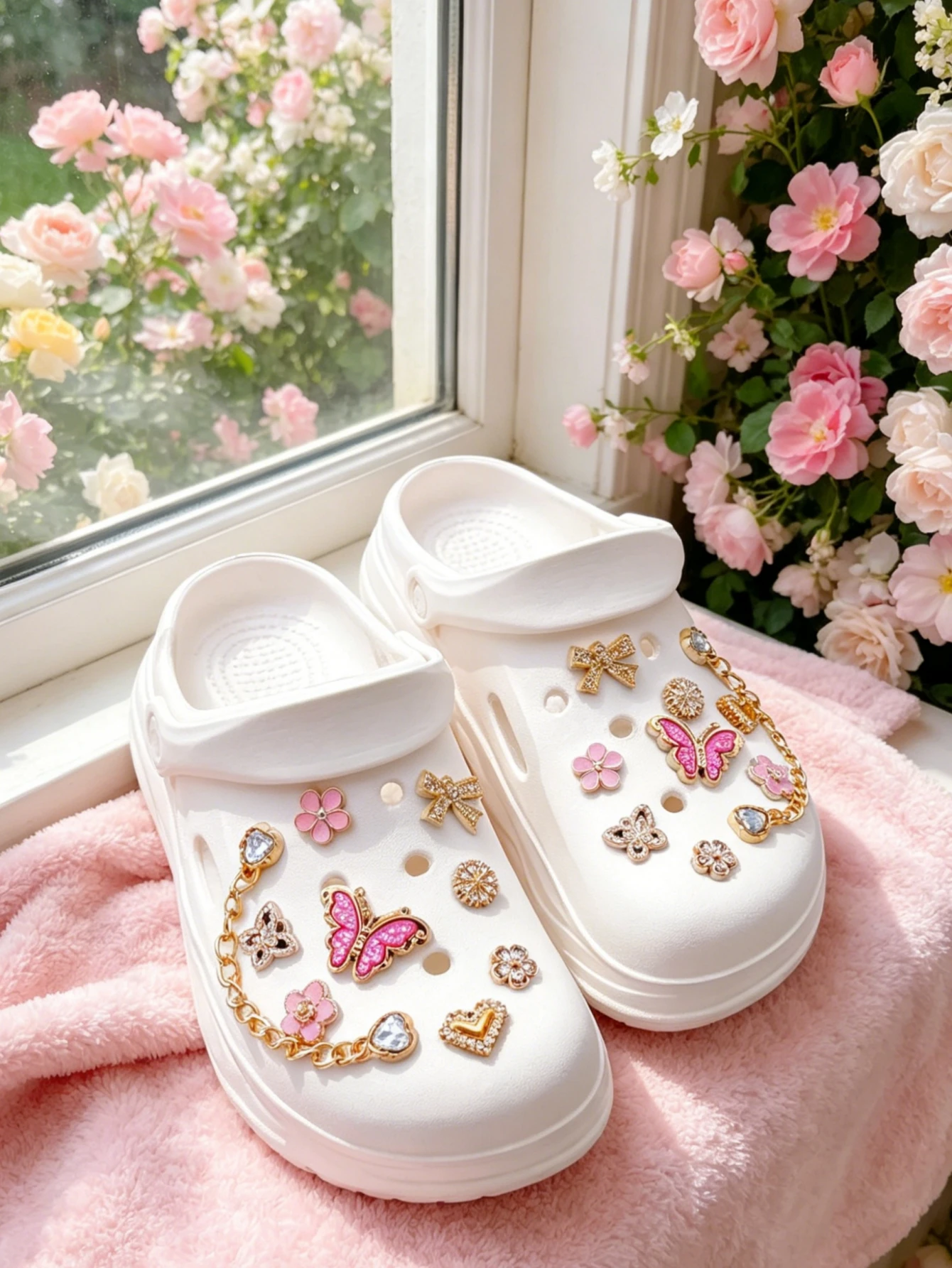 18pcs Fashion Pink Chain Rhinestone Butterfly Bow Heart ABS Shoe Charms, Detachable DIY Clog Sandal Decorations. Versatile Shoe
