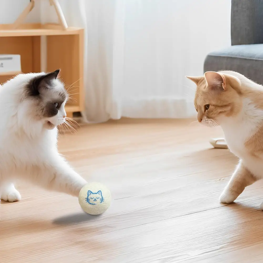 Felt Cat Toy Balls Quiet Play Kitten Ball Toys Cat Kicker Exercise Toy Soft Pom Pom Balls for Kitten Training And Entertainment