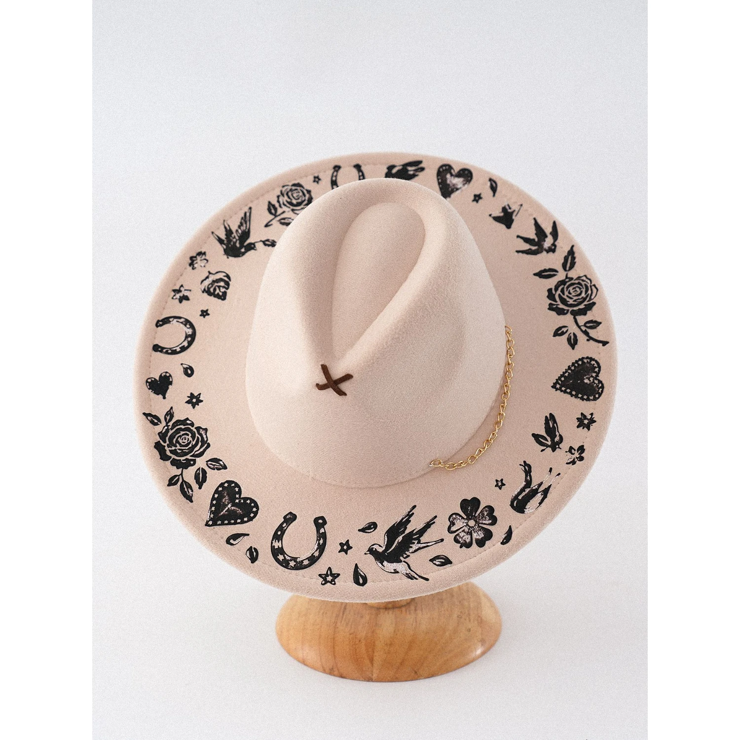 Vintage Camel Fedora Hat for Women Faux Felt Polyester Wide Brim Jazz Caps with Tattoo Graffiti Print Rose Bird Heart Gold Chain - view 3