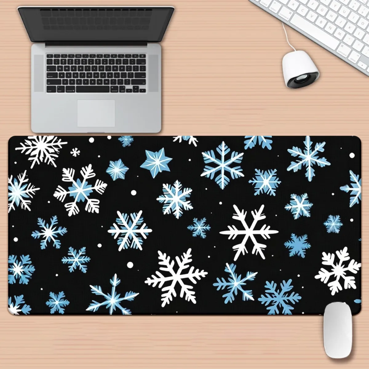 Snowflake Winter Design Extended Mouse Pad Non-Slip Rubber Desk Mat for Office Gaming Setup