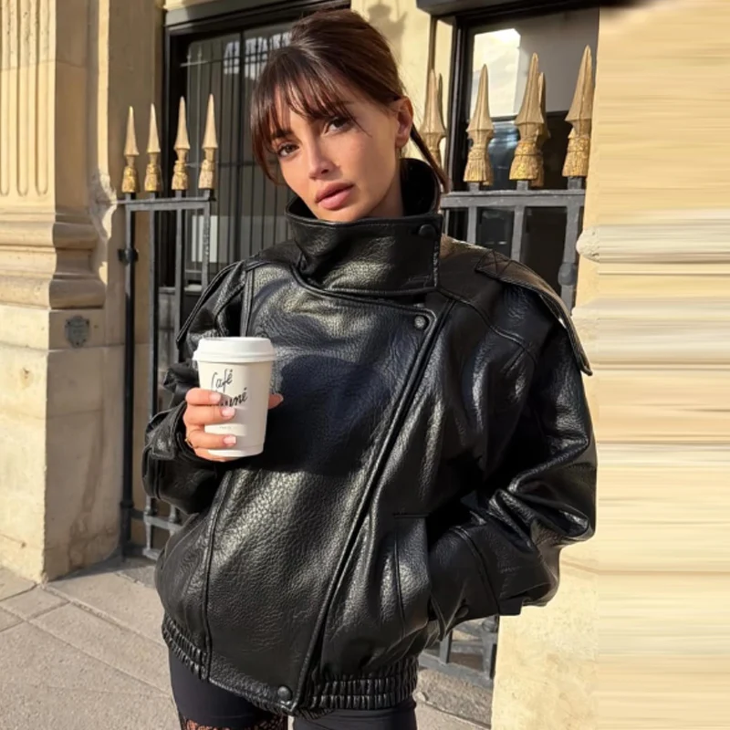 แจ็คเก็ตบอมเบอร์หนังสีดำสำหรับผู้หญิงรุ่นใหม่จาก HXAO แจ็คเก็ตครอปทรงโอเวอร์ไซส์ แจ็คเก็ตซิปแขนยาวสำหรับใส่กลางแจ้ง