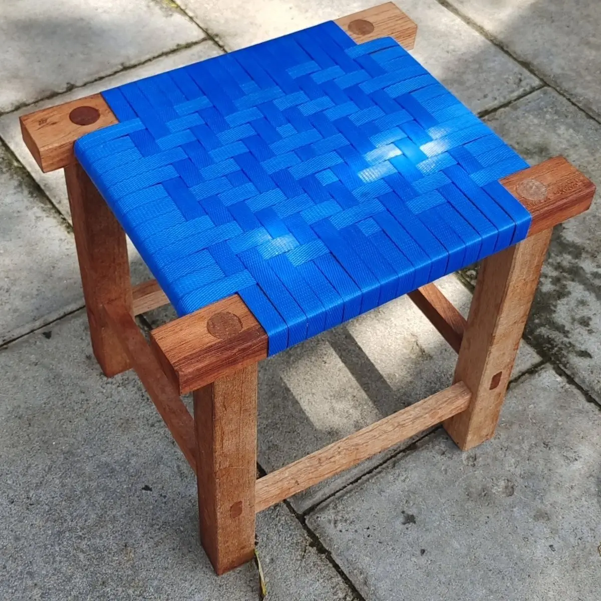 

Простой ретро деревянный квадратный табурет для двора, креативные тканые художественные табуреты, роскошная удобная многофункциональная мебель для гостиной