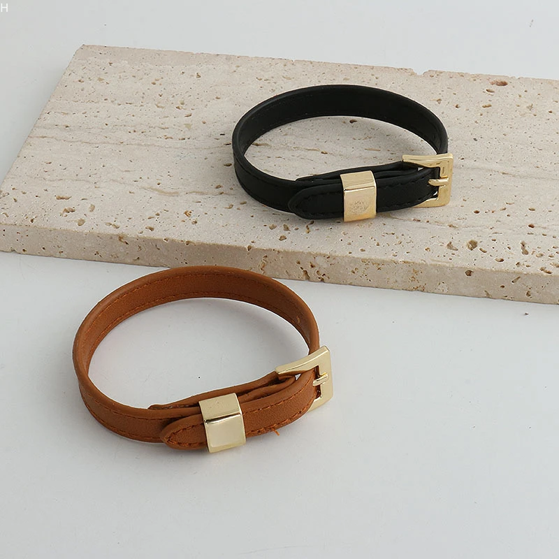 

Light Luxury Genuine Leather Gold Letter Bracelet Niche High-end Feeling Wrist Strap Bracelet Single Circle Thin Bracelet