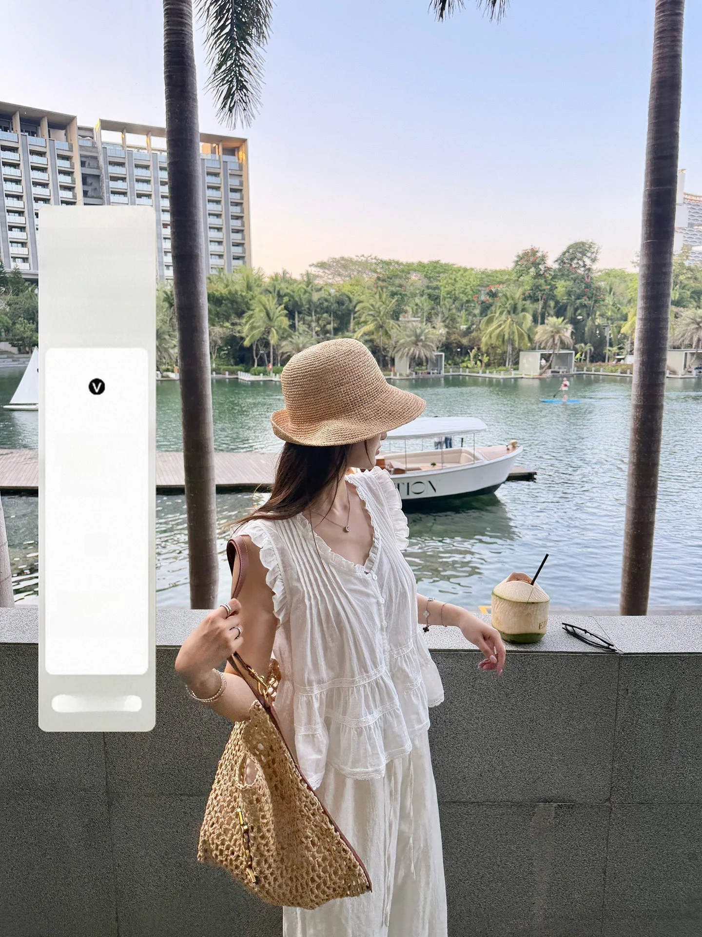 

Белая повседневная свободная женская блузка-рубашка с кружевной отделкой, хлопковая, с V-образным вырезом, без рукавов, дышащая, летняя