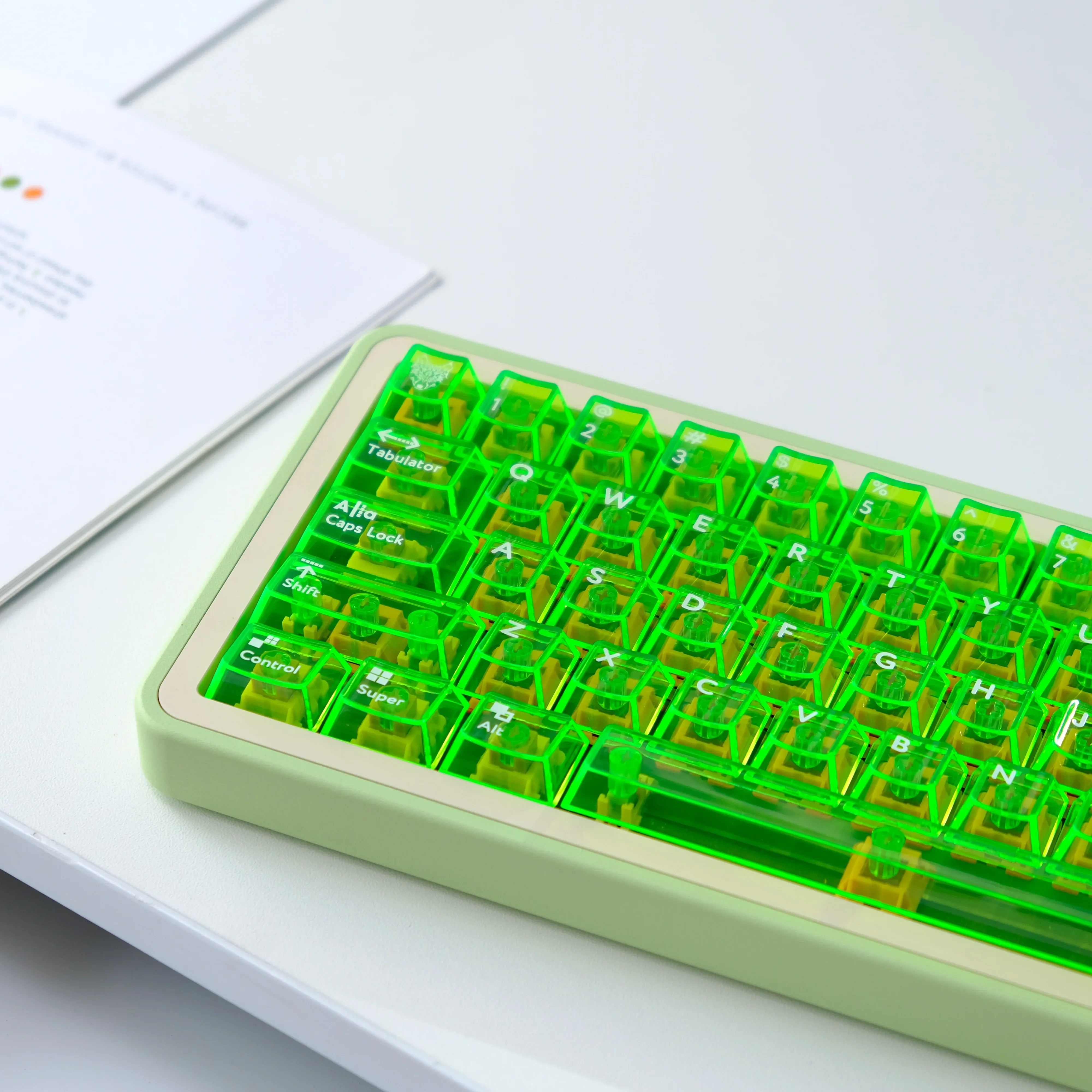 

114 Keys Double Shot PC Keycaps Cherry Profile Clear Green Crystal Transparent Keycaps for Gateron MX Switches Gaming keyboard