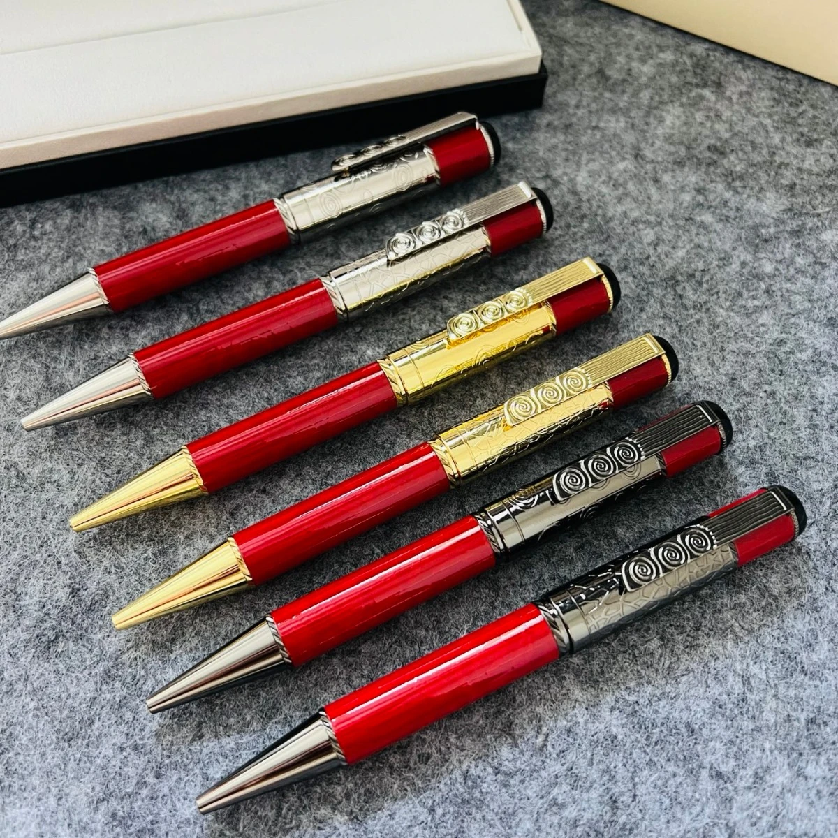 

Новая мужская красная роскошная ручка-роллер, деловая шариковая ручка для подписи, высококачественная офисная ручка для письма, идеальный подарок для начальника, коллеги