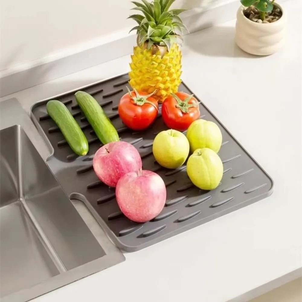 Silicone Kitchen Drainage Mat Sloped Non-Slip Base Silicone Drain Mat Heat Resistant Multi-Function Countertop Drain Mat