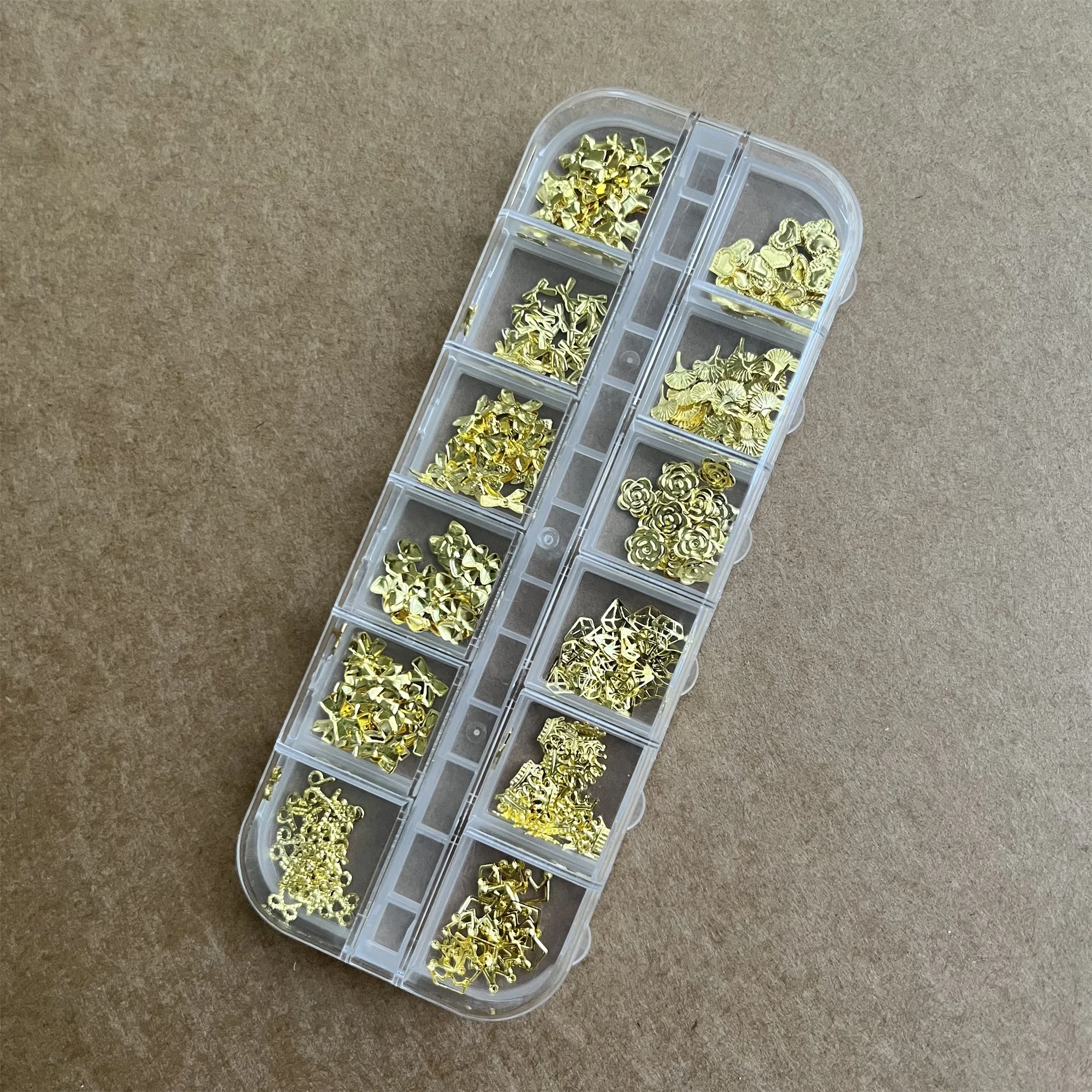 12 grilles/boîte Mini nœuds et couronnes Nail Art breloques alliage coeur camélia Rivets décorations d'ongles bijoux 3D pour bricolage manucure artisanat *