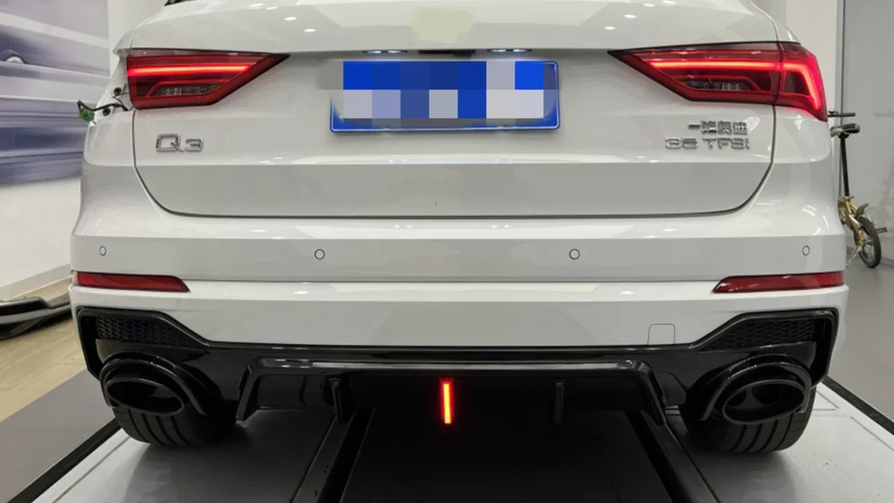 RSQ3 Looking rear diffuser with exhaust pipes fit Audi Q3 2020-2022 PP auto tuning parts factory price