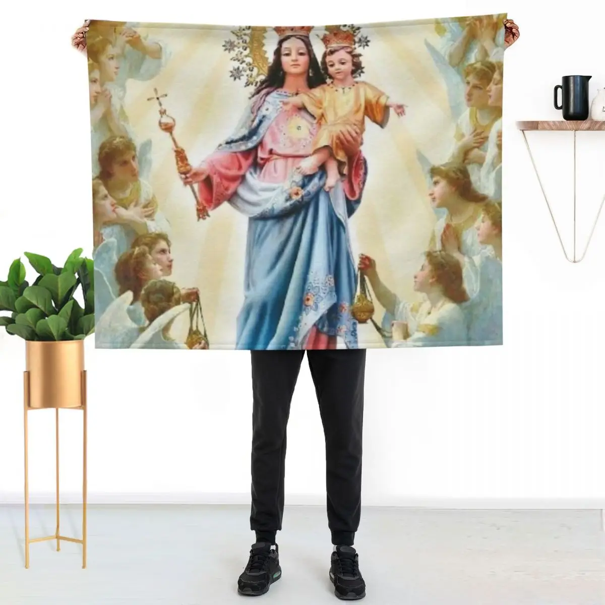 Mary mother of Jesus design Throw Blanket Fade Resistant Durable Throw Blanket