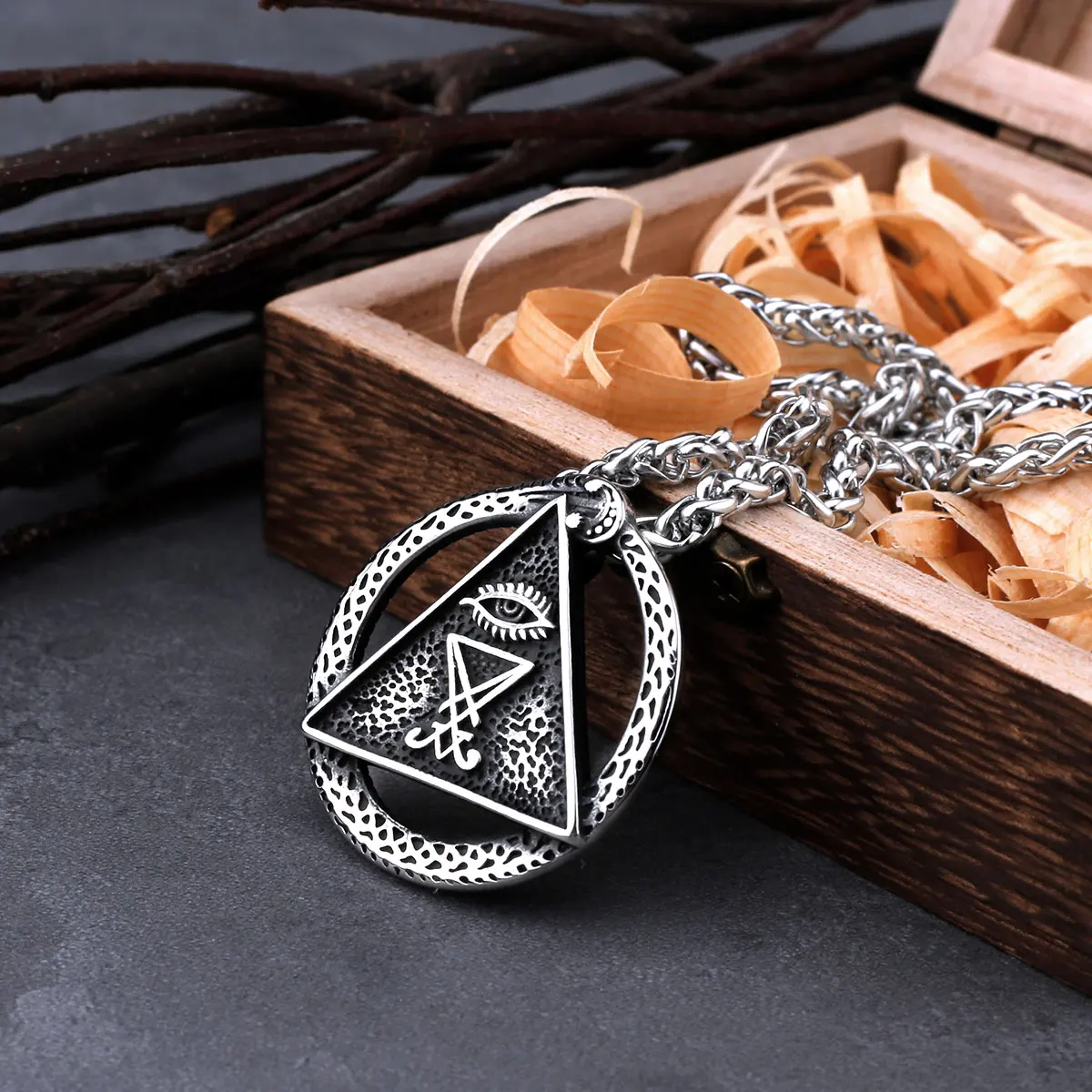 Stainless Steel Vintage Satan Lucifer Devil's Eye Necklace Men's Fashion Ouroboros Amulet Pendant Necklace Hip Hop Biker Jewelry