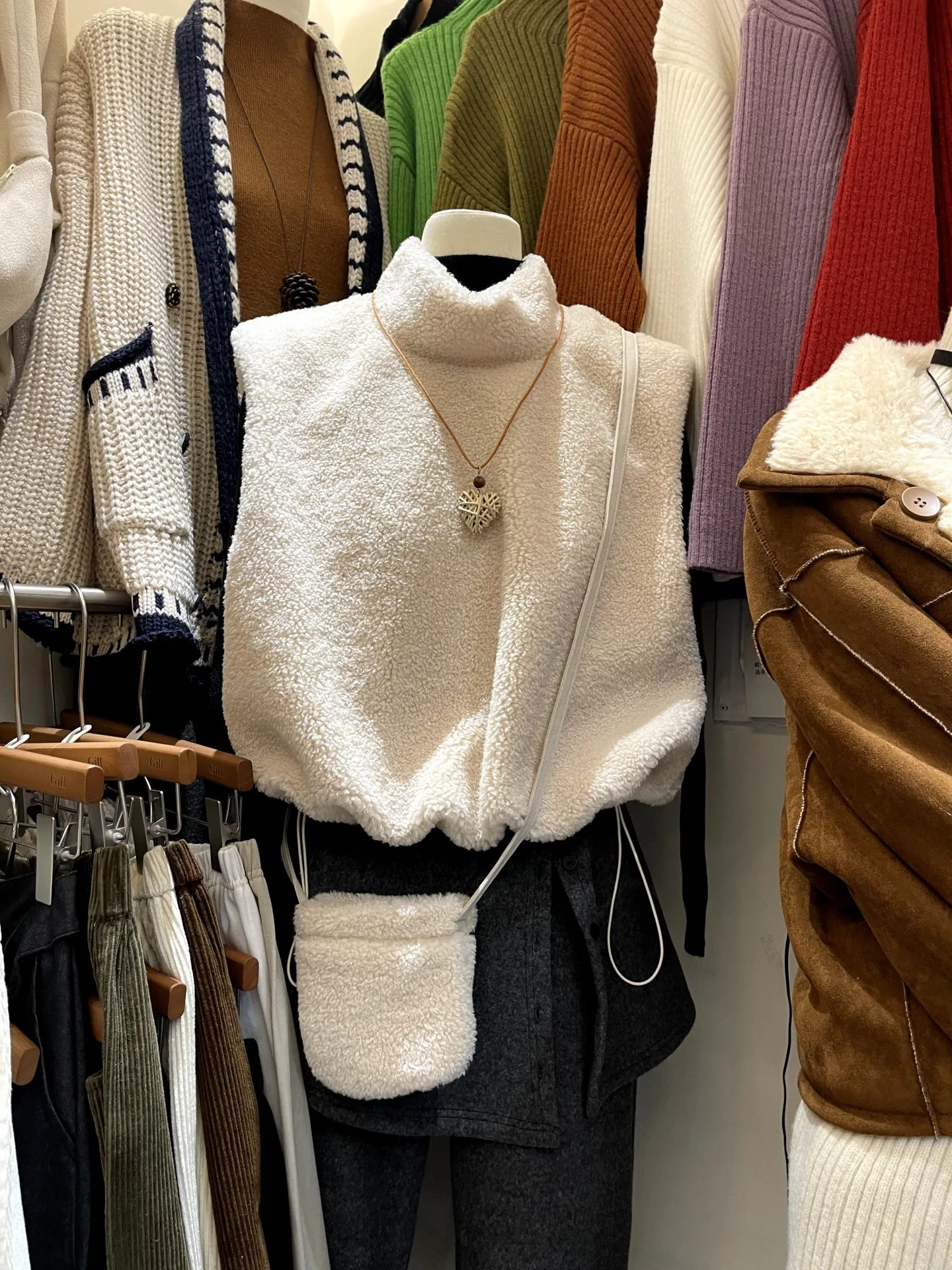 

Женская осенне-зимняя водолазка из искусственной шерсти, свободный жилет без рукавов, женский однотонный пуловер с воротником-стойкой, пушистый жилет, топ