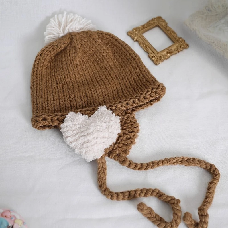 Outono e inverno macio menina doce e bonito coração proteção de orelha chapéu de malha grossa rosto destacando pequeno chapéu de lã