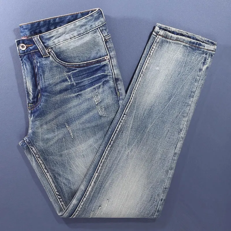 Jeans da uomo alla moda in stile italiano Jeans strappati slim fit elasticizzati retrò azzurri di alta qualità Pantaloni in denim di design vintage da uomo