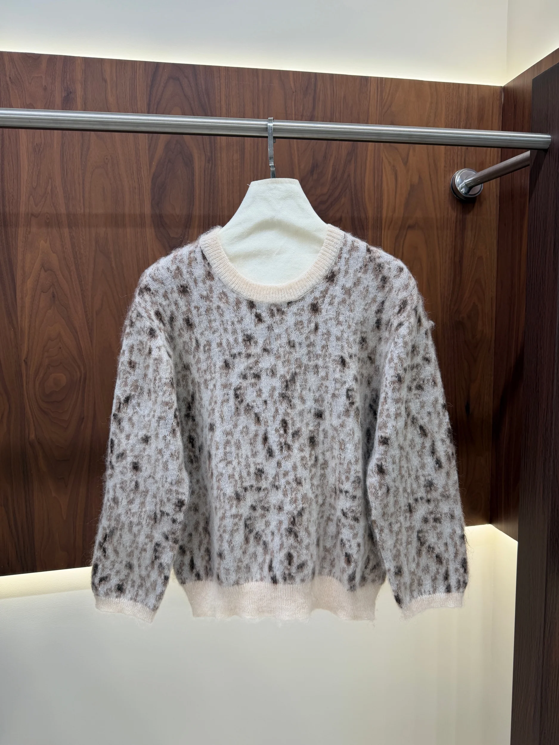 Women's Autumn Long-Sleeve Leopard Print Wool-Blend Crew-Neck Knit Pullover