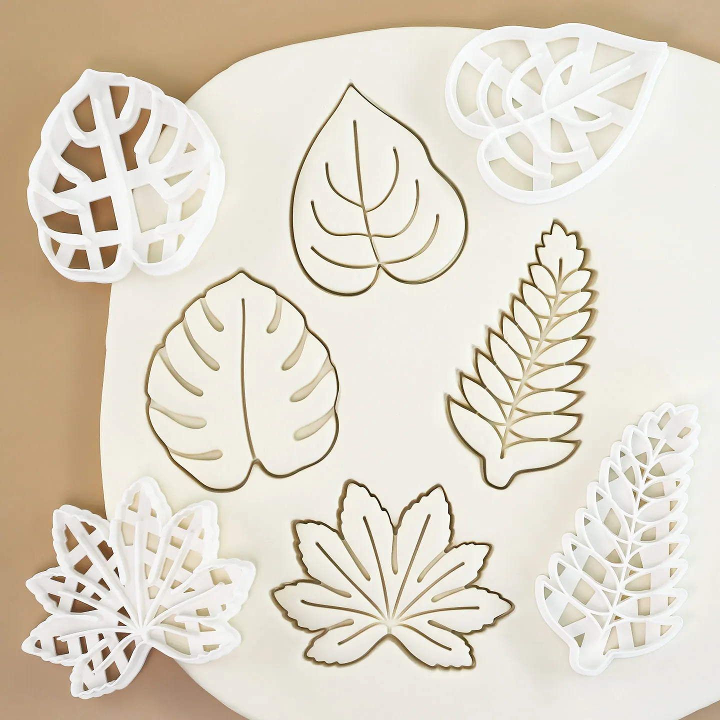 4 Pcs Tropical Leaf Cookie Cutter Maple Leaf Shaped Biscuits