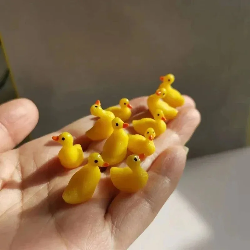 10Pcs Tiny Resin Ye…