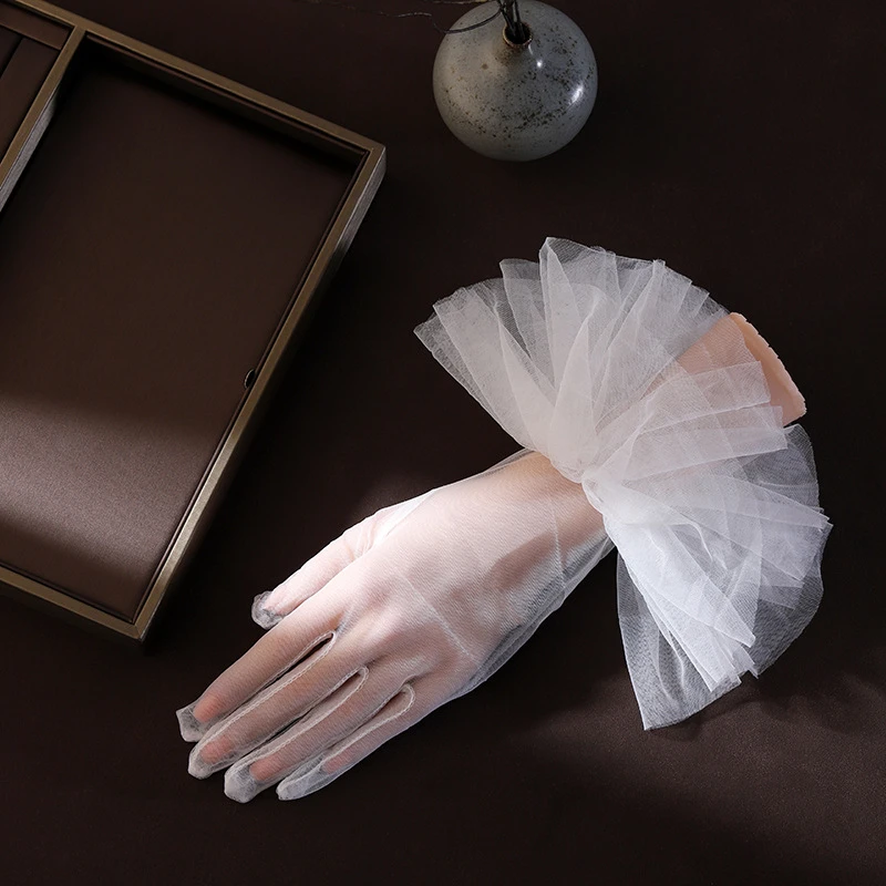 White Elegant Mesh Short Wedding Bride Gloves Tulle Ruffles Sheer Gloves Opera Evening Party Dress Gloves Photography Studio