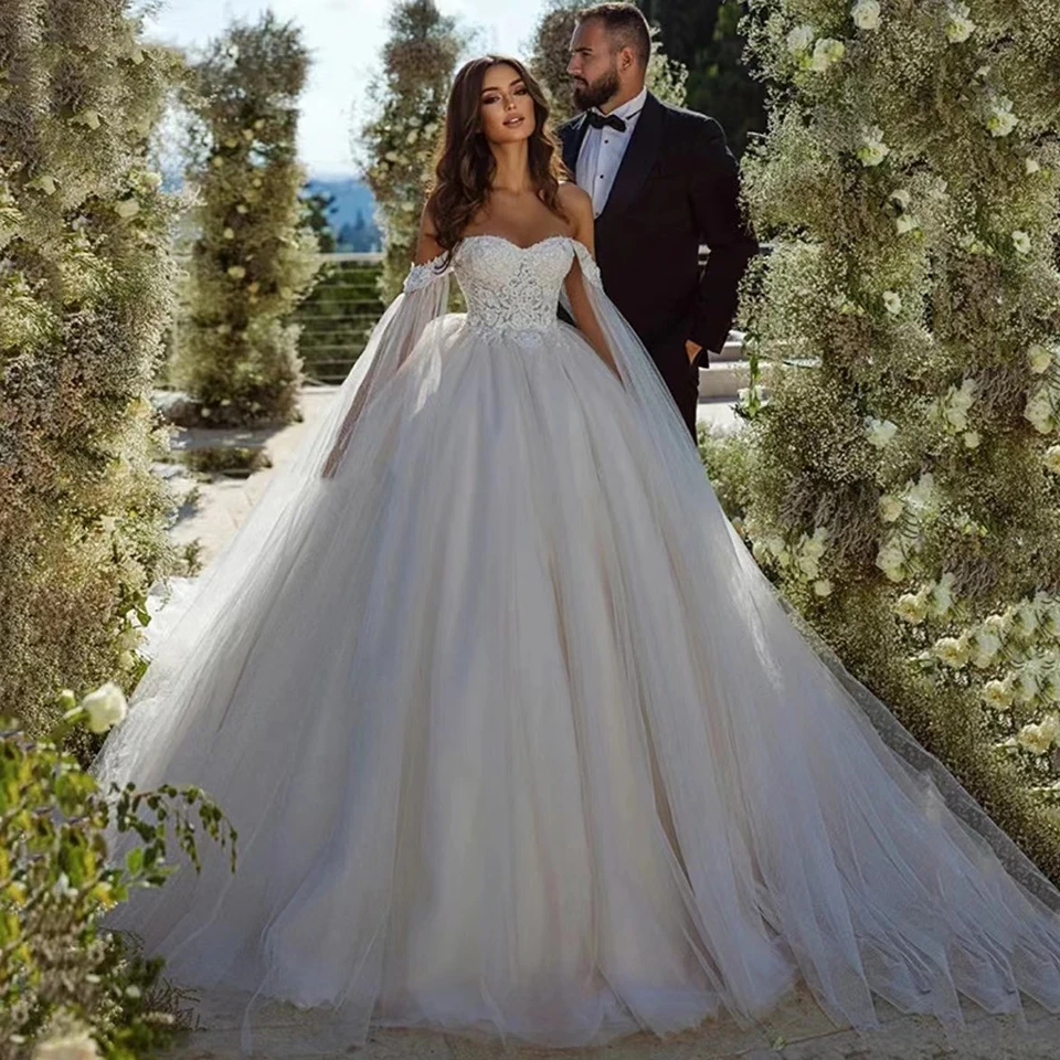 Appliques di pizzo principessa di lusso al largo della spalla una linea abiti da sposa 2023 corte treno Tulle abiti da sposa Plus Size per le donne