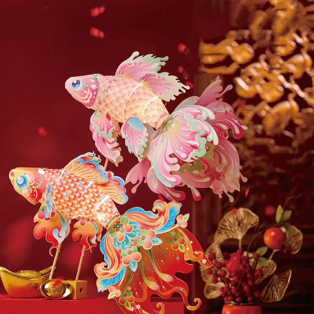 Lanterna di pesce di Capodanno in stile cinese Lanterna portatile per bambini tradizionale dei cartoni animati Giocattolo luminoso impermeabile