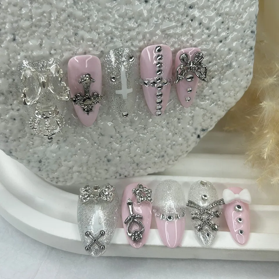 Y2K Uñas Postizas Gyaru Francesas Almendra Hechas a Mano 3D Mariposa Estrella Cruz Diamante Falsas Rosa Moño Plata Brillantina Arte 3