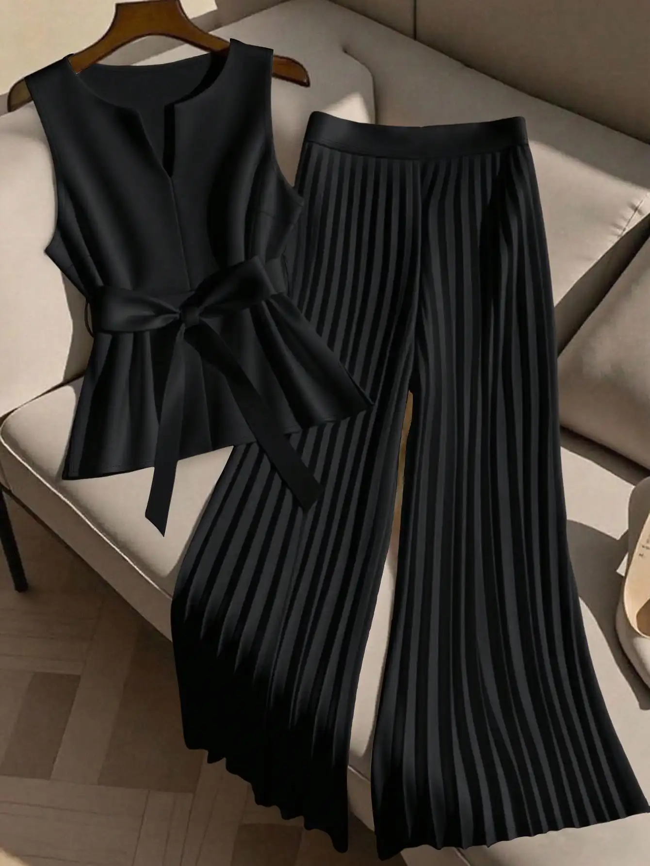 

Black Sleeveless Top with Bow Tie & Pleated Wide Leg Pants Set