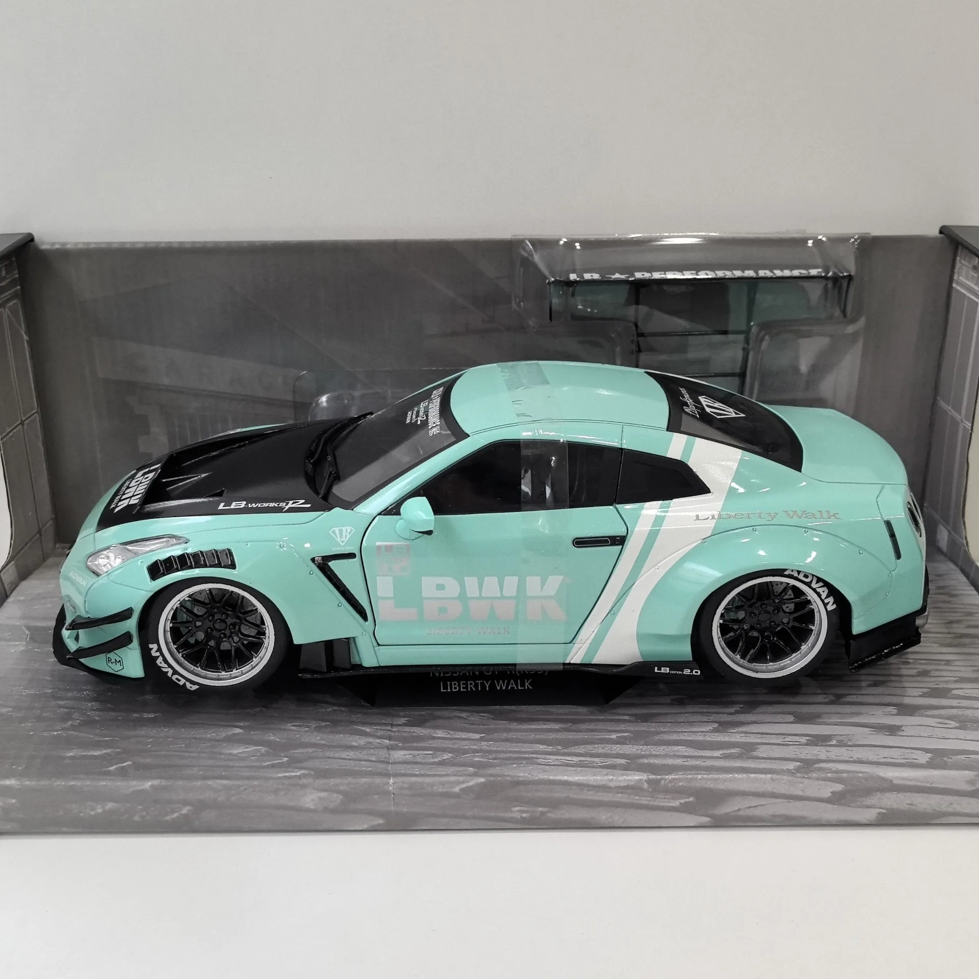 Diecast SOLIDO 1/18 Scale GT-R R35 LBWK K5 Alloy Car Model