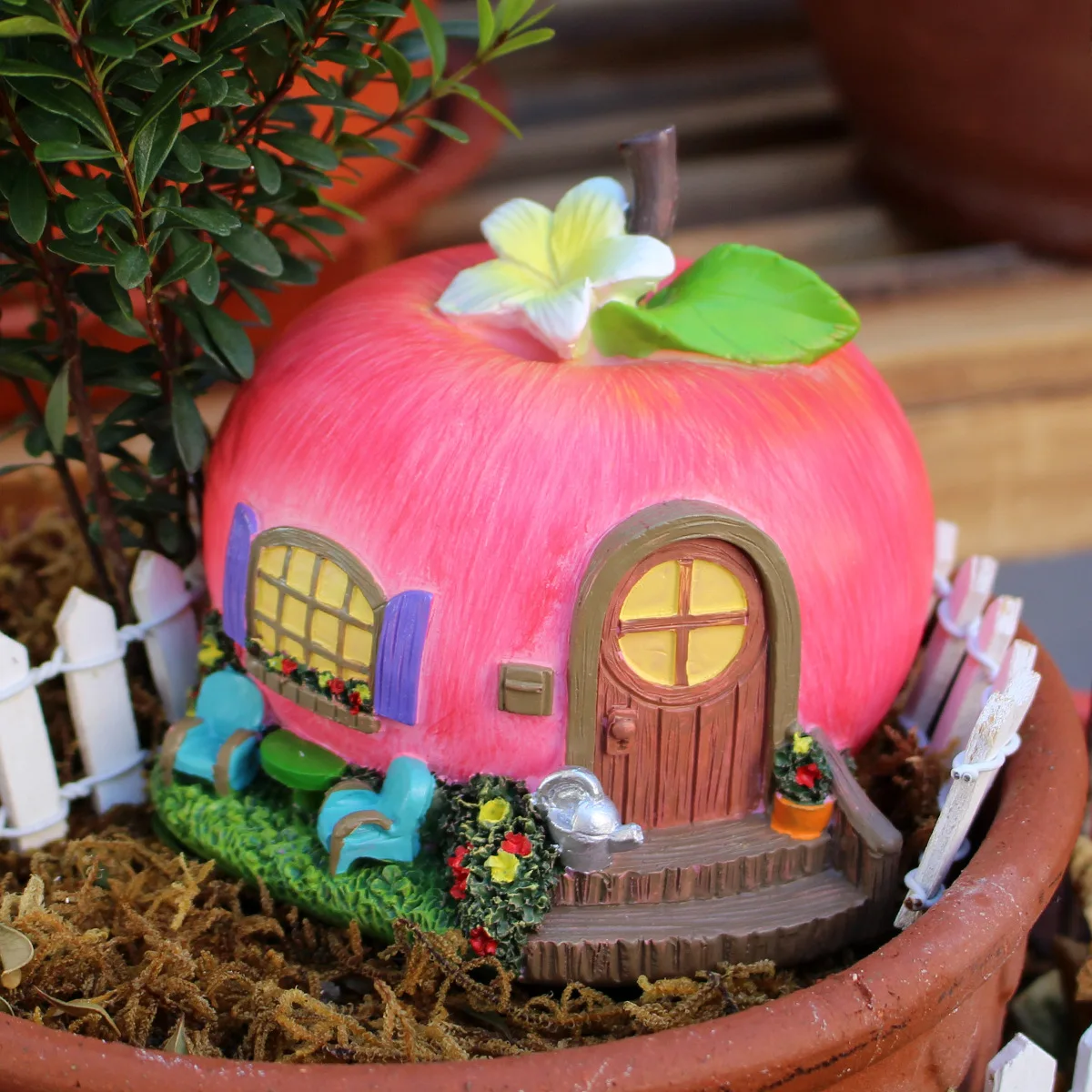 Apple house garden decoration courtyard balcony creative ornament resin model fairy garden decoration