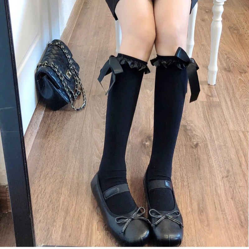 Damskie skarpetki na łydki z jedwabną kokardką Kostium Czarny Biały Elastyczny Aksamit Koronkowe Wykończenie Cienkie Słodkie JK Lolita Oddychające Pończochy