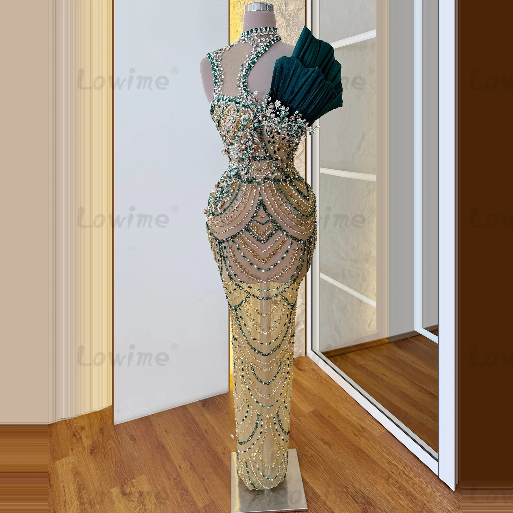 

2026 Customized Green Crystal Champagne Nude Evening Dress Straight Luxury Celebrity Dresses Floor Length Women Party Prom Gowns