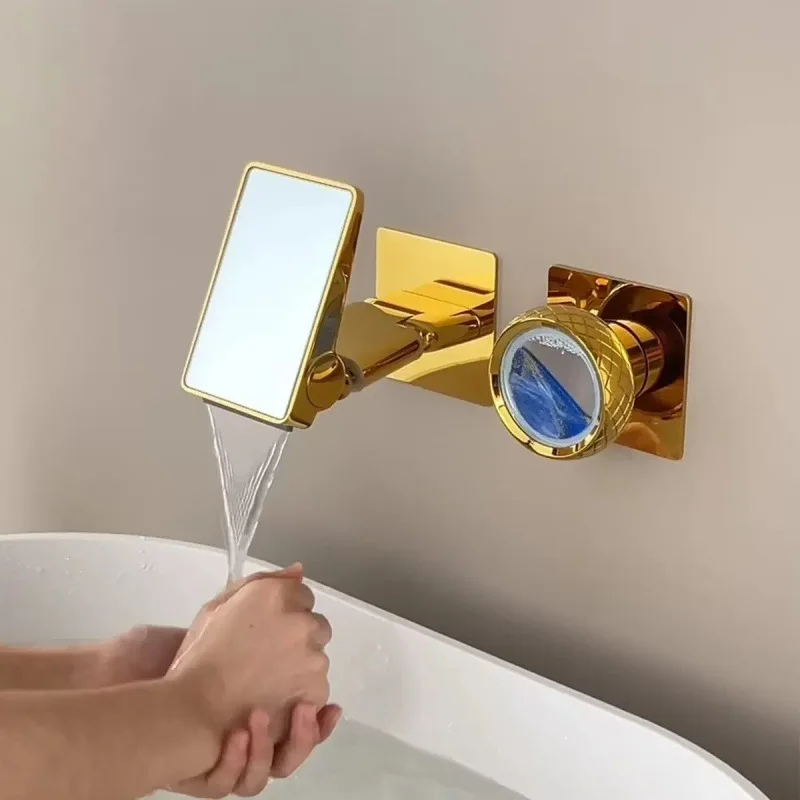 

Элитный латунный настенный смеситель для ванной комнаты с цифровым LED-дисплеем и встроенным каскадным изливом для холодной и горячей воды