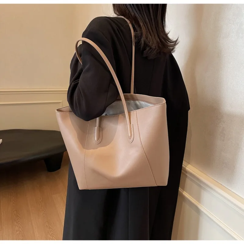 New Popular Fashion Large-capacity Tote Bag for Women Simple Stylish Single-shoulder Handbag Lady Underarm Bag Bolsas Feminina