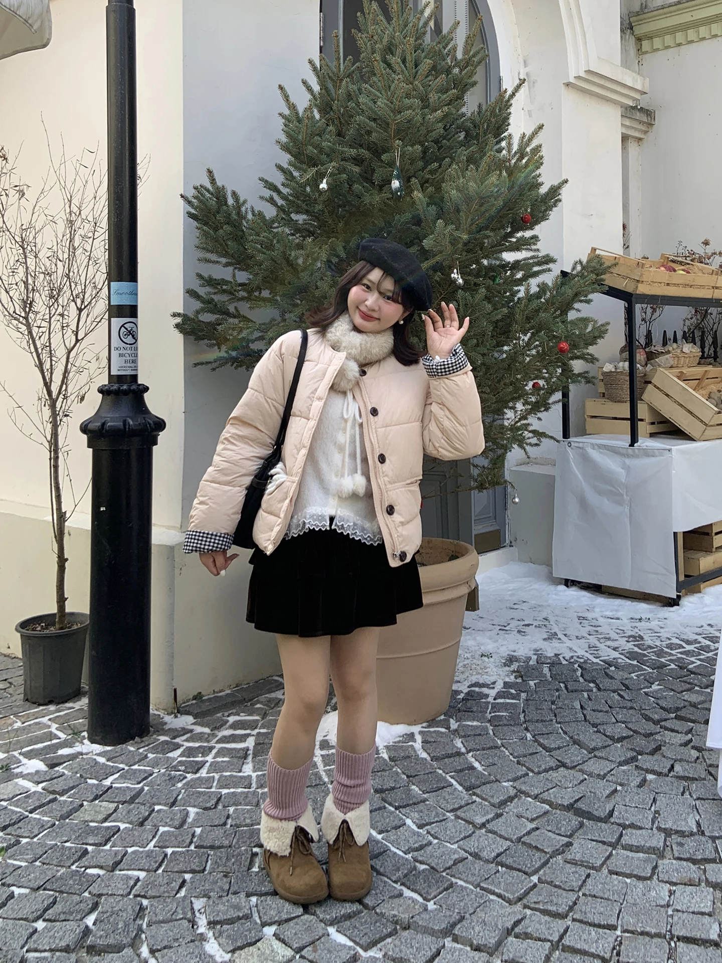 

Теплая короткая розовая хлопковая куртка для женщин больших размеров в корейском стиле, с круглым вырезом, на одной пуговице, утепленная верхняя одежда.