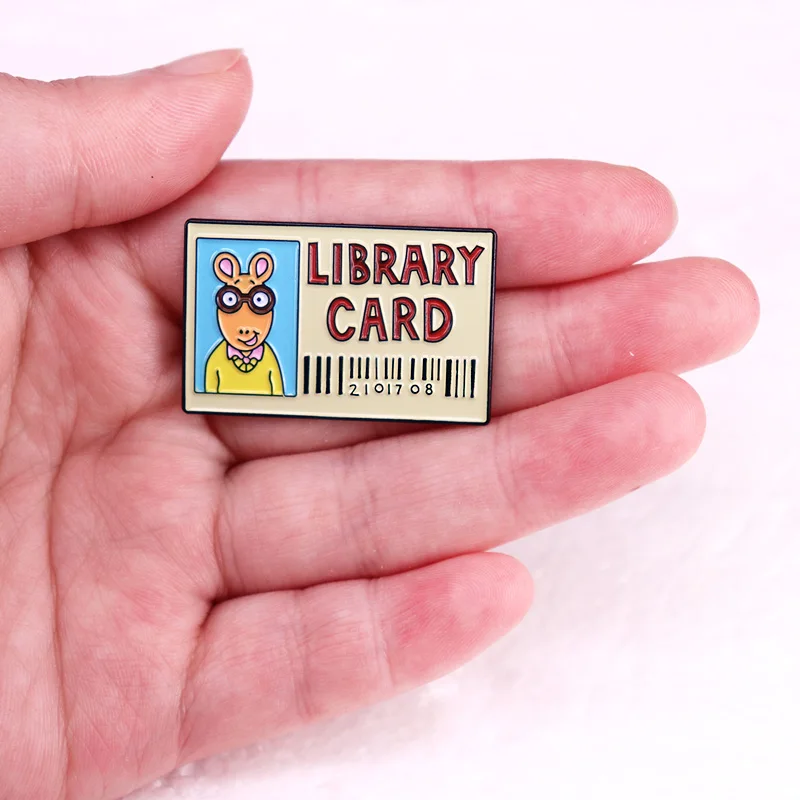 بطاقة مكتبة آرثر الكرتونية دبابيس المينا شارات مضحكة دبابيس مجوهرات هدية للأصدقاء