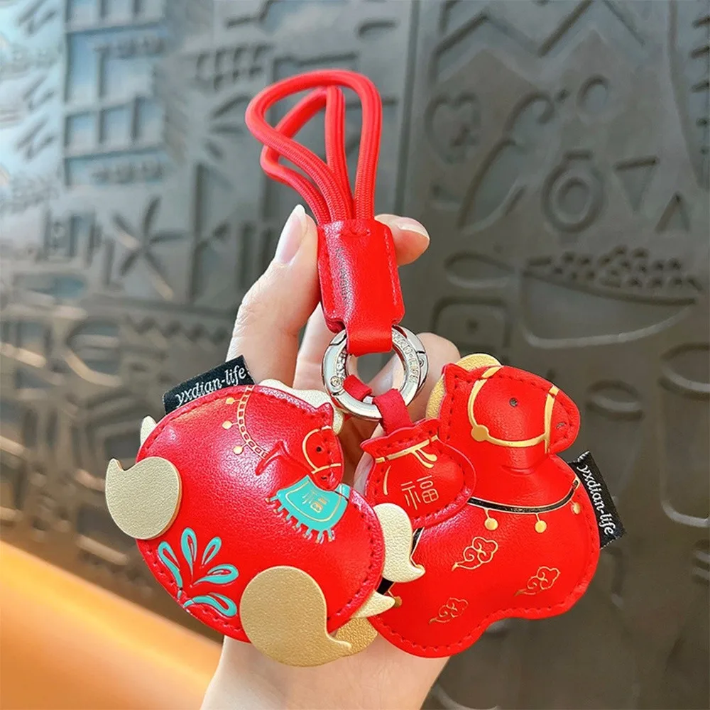 جديد الكرتون الحصان المفاتيح السنة الصينية الجديدة الجلود زودياك قلادة سنة الحصان حقيبة المعلقات ديكور المنزل