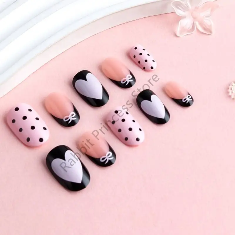 BX0F 24 ชิ้นกดบนเล็บรอบเล็บ Faux Comfort Fit Design Bows และ Dot Accents สำหรับงานปาร์ตี้และงานแต่งงานเล็บชุด