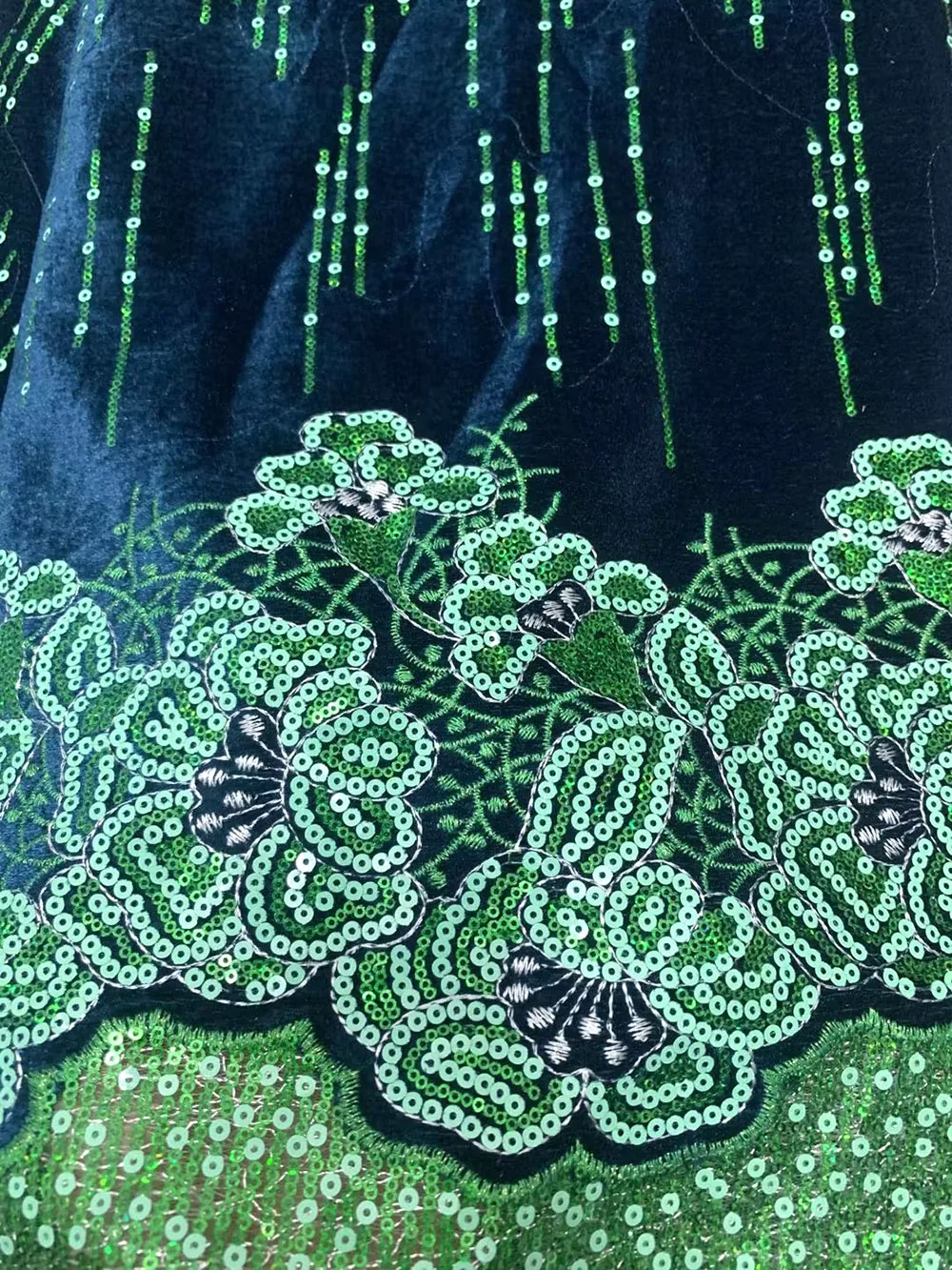 African Velvet Lace Fabric With Sequins 2023 Newest High Quality Nigerian Embroidered African Lace Fabric 5 Yard For Party Dress