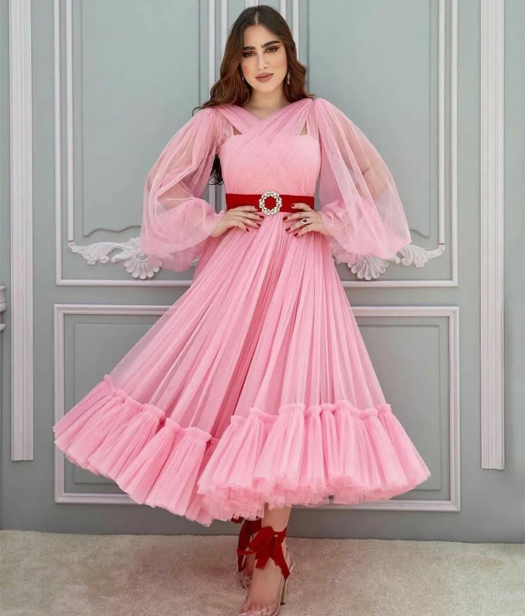 Elegante Korte Roze Tule Avondjurk Met Sjerp A-Lijn Lange Mouw Thee Lengte Robe De Mariée Feestjurk Voor Dames