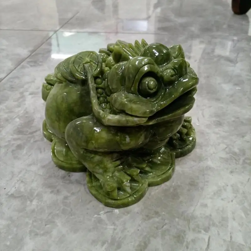 Statue Chinese Natural Luminous Stone Base Green Golden Toad Hand Carving