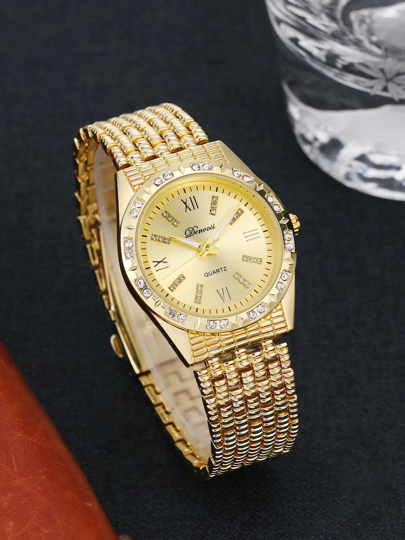 Luxury  Women quartz watch  Fasion Elegant ladies Wristwatch waterproof and luminous